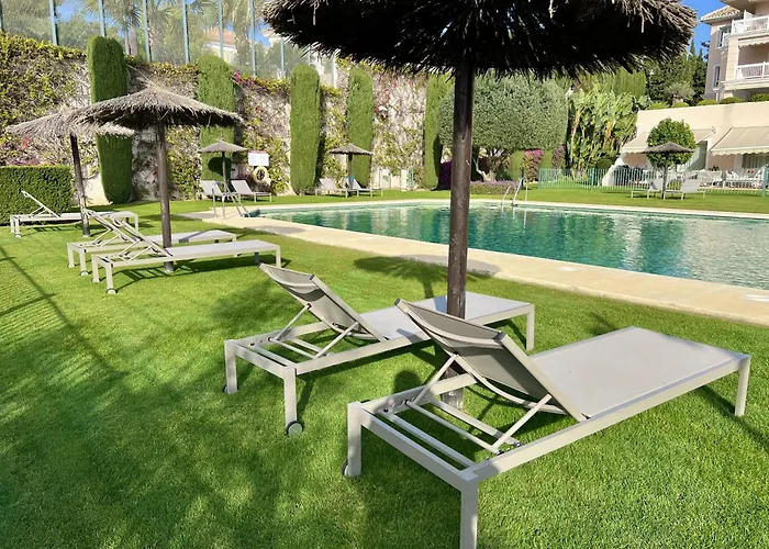 35 - Grand A El Lago, Flamingo Estepona