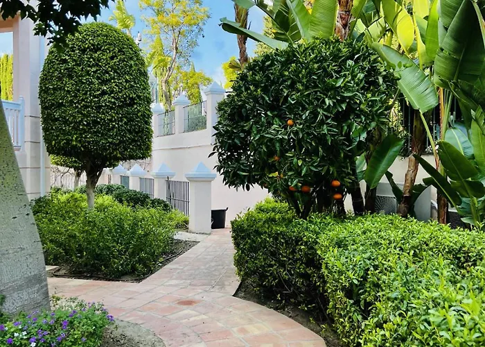 35 - Grand A El Lago, Flamingo Estepona