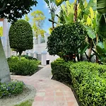 35 - Grand A El Lago, Flamingo Estepona