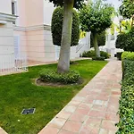 35 - Grand A El Lago, Flamingo * Estepona