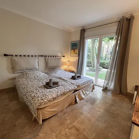 35 - Grand A El Lago, Flamingo Estepona