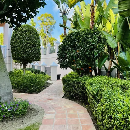 35 - Grand A El Lago, Flamingo Estepona