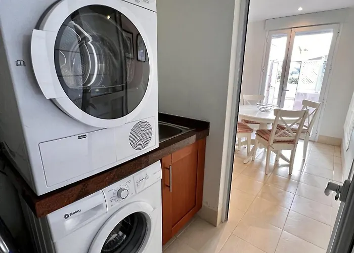 35 - Grand A El Lago, Flamingo * Estepona