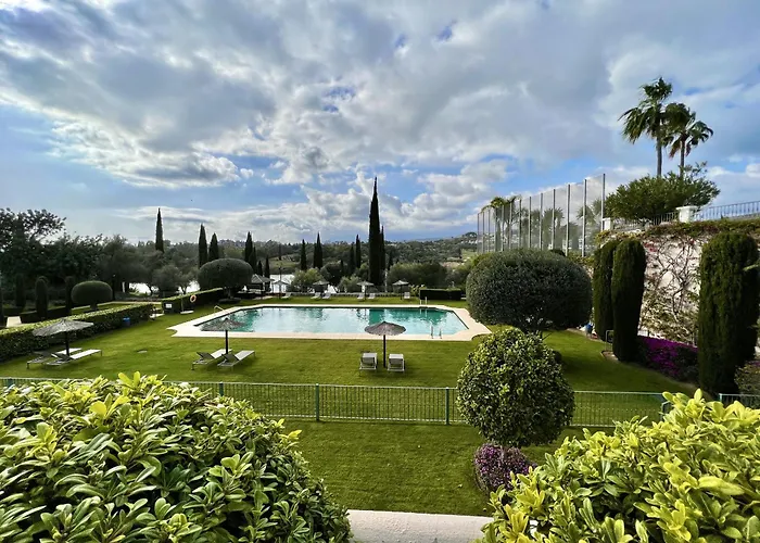 35 - Grand A El Lago, Flamingo *