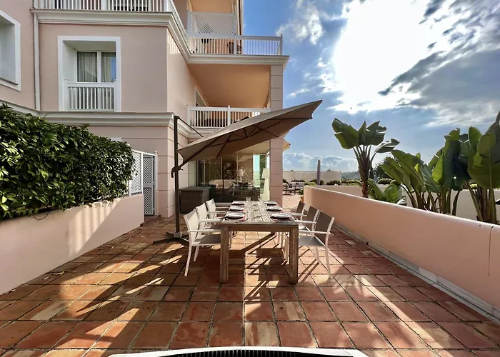 35 - Grand A El Lago, Flamingo Apartment