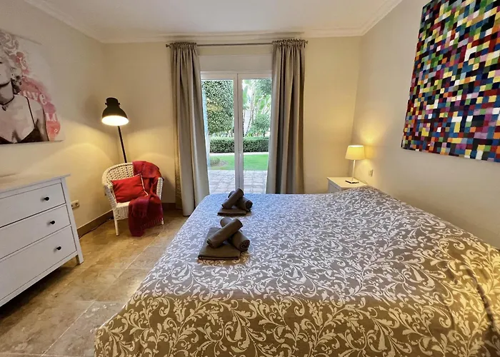 35 - Grand A El Lago, Flamingo *